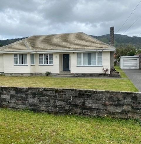  at 5 Oxford Street, Tawa, Wellington