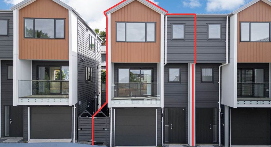  at Lot 7 6-8 Woodhouse Place, West Harbour, Waitakere City, Auckland
