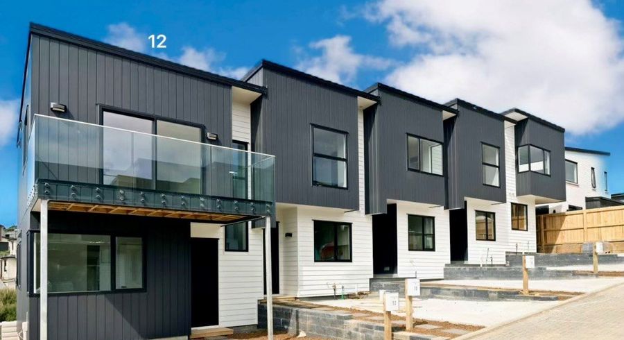  at 4 Kautawa Lane, Massey, Auckland
