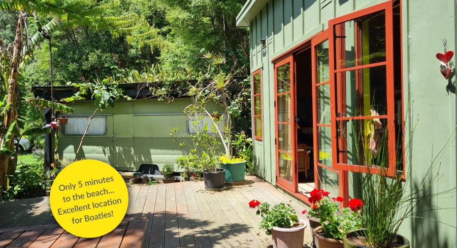  at 3 Nepean Avenue, Orapiu, Waiheke Island, Auckland