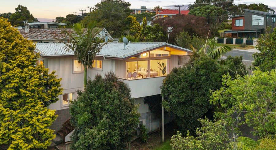  at 1/114 Sunrise Avenue, Mairangi Bay, North Shore City, Auckland