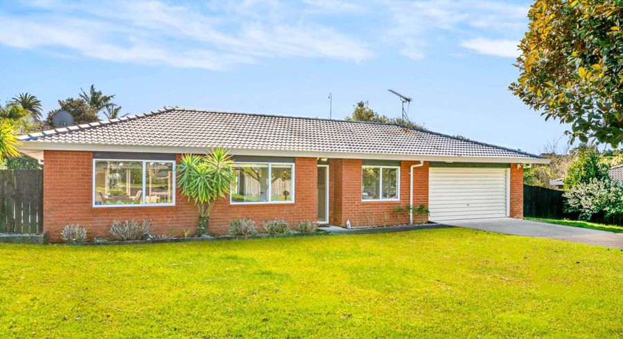  at 5 Sorbonne Close, Albany, Auckland