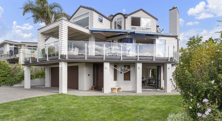  at 1/164 Aberdeen Road, Campbells Bay, Auckland