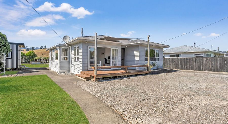  at 210 Whitby Road, Wakefield