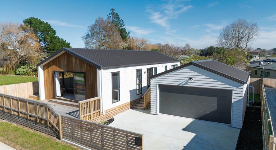  at 83  Hamilton Drive, Waiuku, Franklin, Auckland