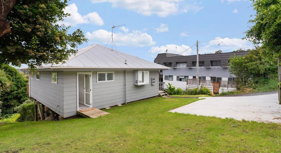  at 1/33 Rangatira Road, Birkdale, North Shore City, Auckland