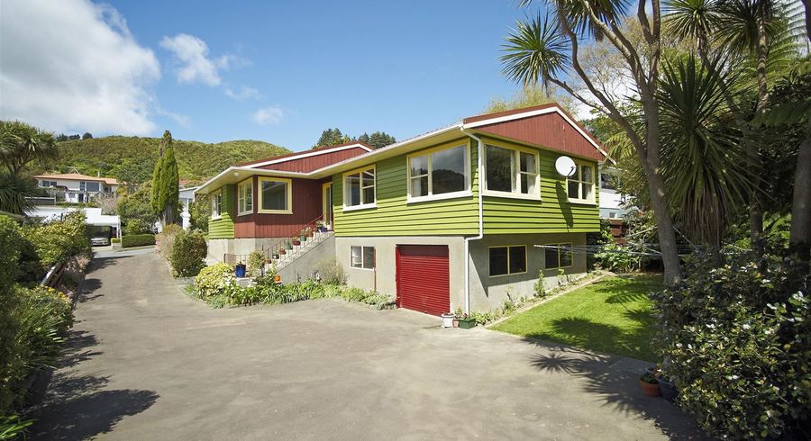  at 14 Woodman Drive, Tawa, Wellington