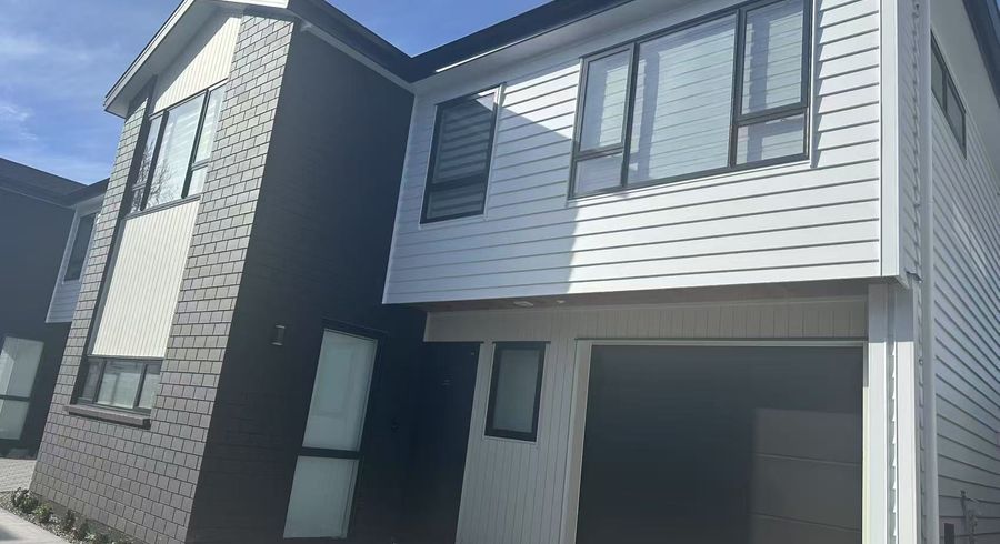  at 7A Daytona Road, Henderson, Waitakere City, Auckland