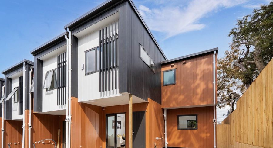  at Lot 10, 18 Dellwood Avenue, Henderson, Waitakere City, Auckland