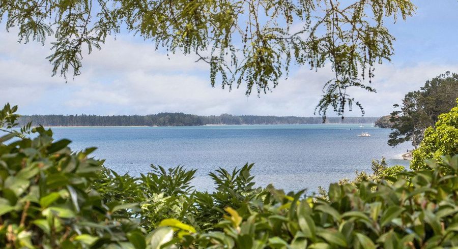  at 305 Tanners Point Road, Tanners Point, Western Bay Of Plenty, Bay Of Plenty