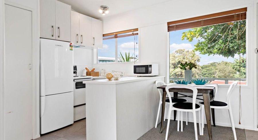  at 8/23 Fairview Road, Mount Eden, Auckland