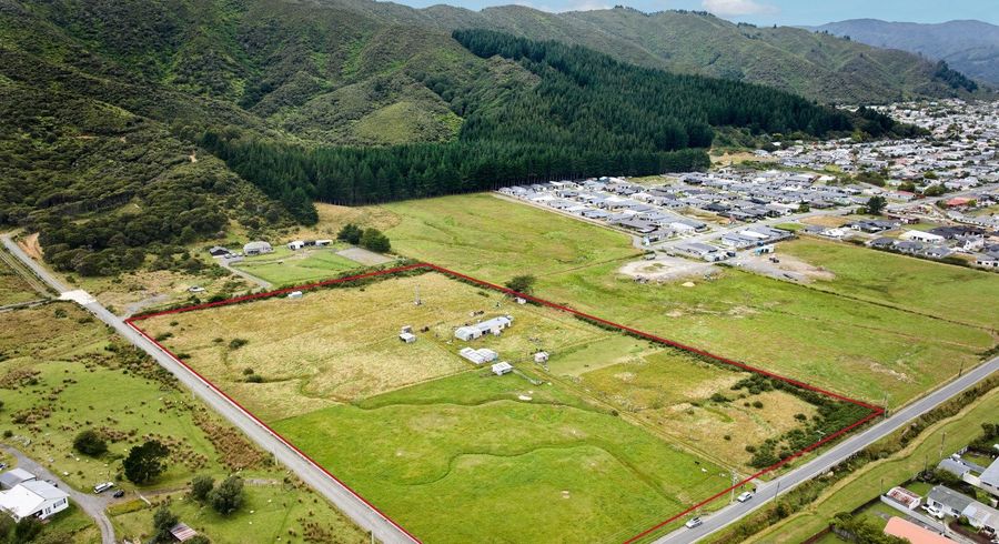  at 104 Upper Fitzherbert Road, Wainuiomata, Lower Hutt, Wellington