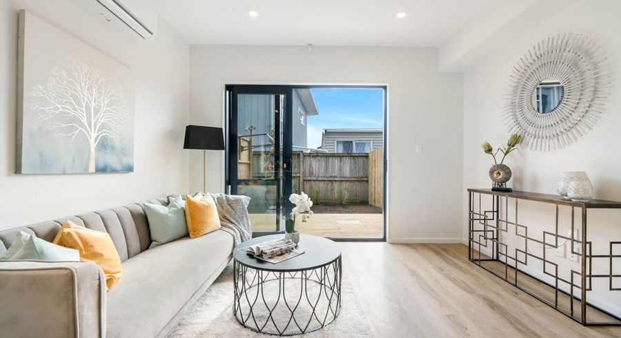  at 8/285 Te Atatu Road, Te Atatu South, Auckland