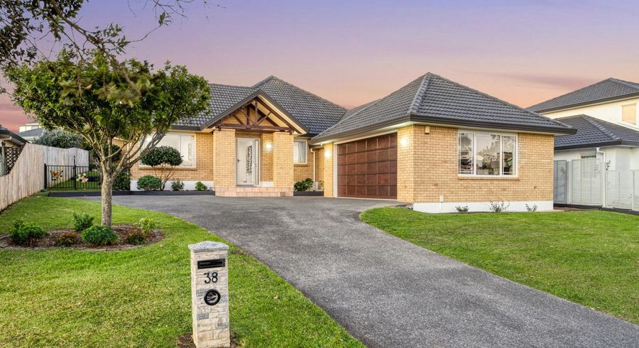  at 38 Dannemora Drive, Dannemora, Auckland