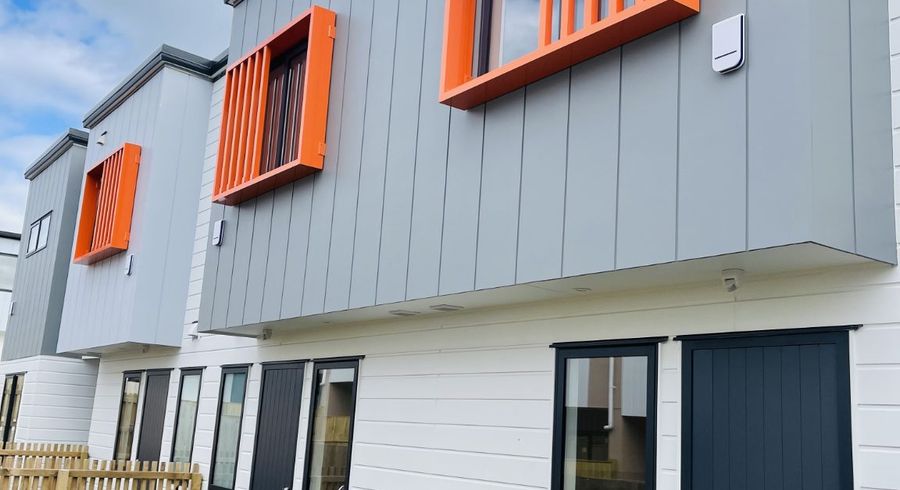  at 10 Arney Road, Ranui, Waitakere City, Auckland