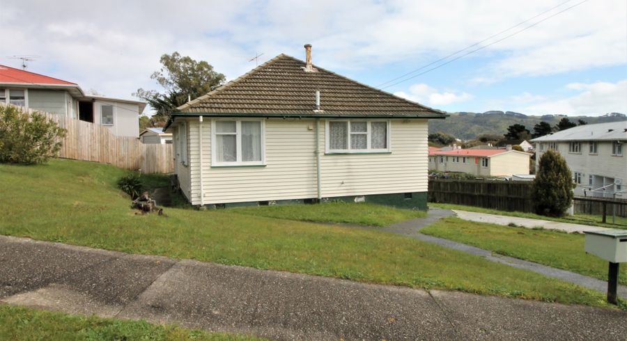  at 4 Dorset Grove, Cannons Creek, Porirua