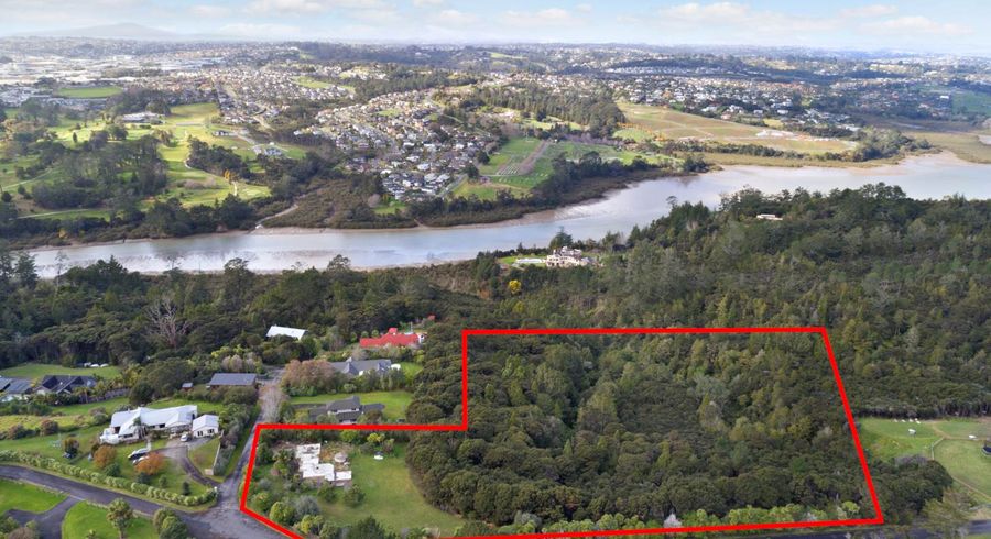  at 239 Paremoremo Road, Lucas Heights, Auckland