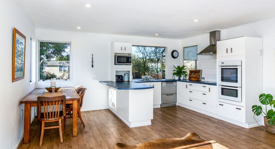  at 2 Ashford Place, Havelock North, Hastings, Hawke's Bay