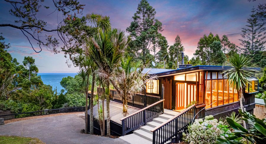  at 31 Arama Avenue, Titirangi, Waitakere City, Auckland