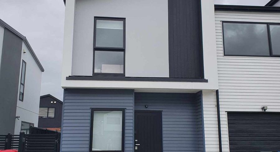  at 4 Gloaming Lane, Wallaceville, Upper Hutt, Wellington