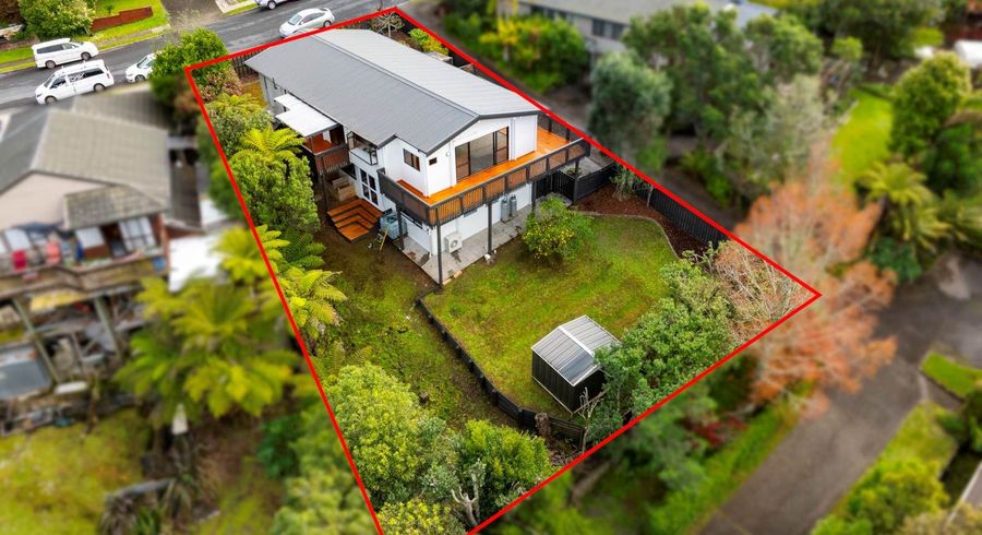  at 10 Lagoon Way, West Harbour, Waitakere City, Auckland