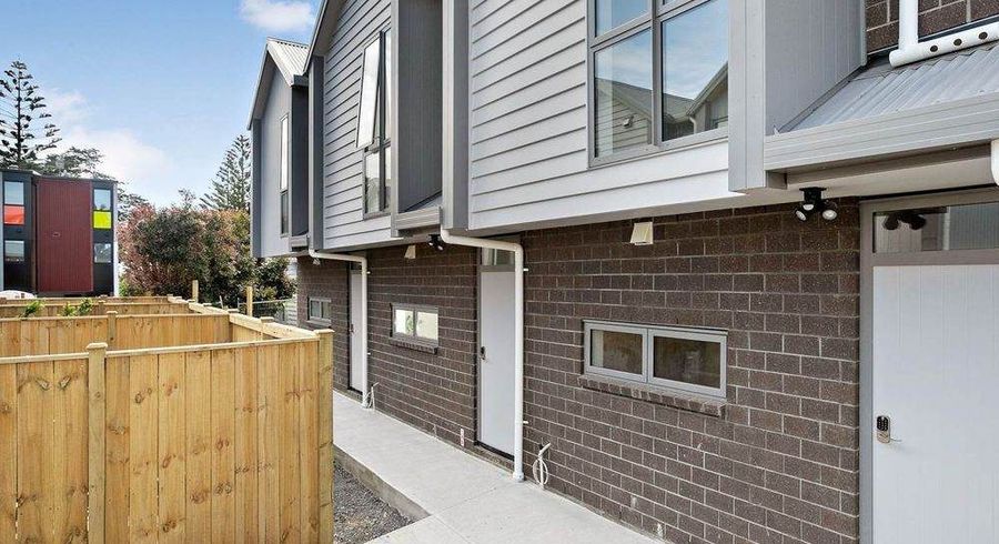  at 2/2b Walsall Street, Avondale, Auckland City, Auckland