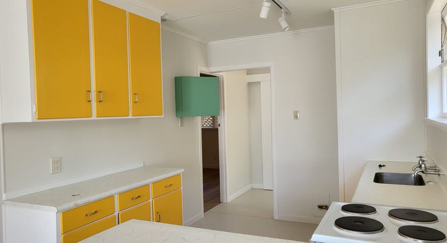  at 4/10 Oaklands Rd, Mount Eden, Auckland City, Auckland