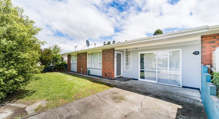  at 2 Pencarrow Street, Highbury, Palmerston North, Manawatu / Whanganui