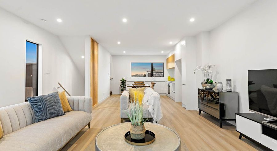  at 11 Irwin Lane, Windsor Park, North Shore City, Auckland