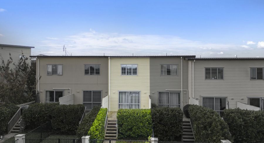  at 15/11 Ray Small Drive, Papakura, Papakura, Auckland