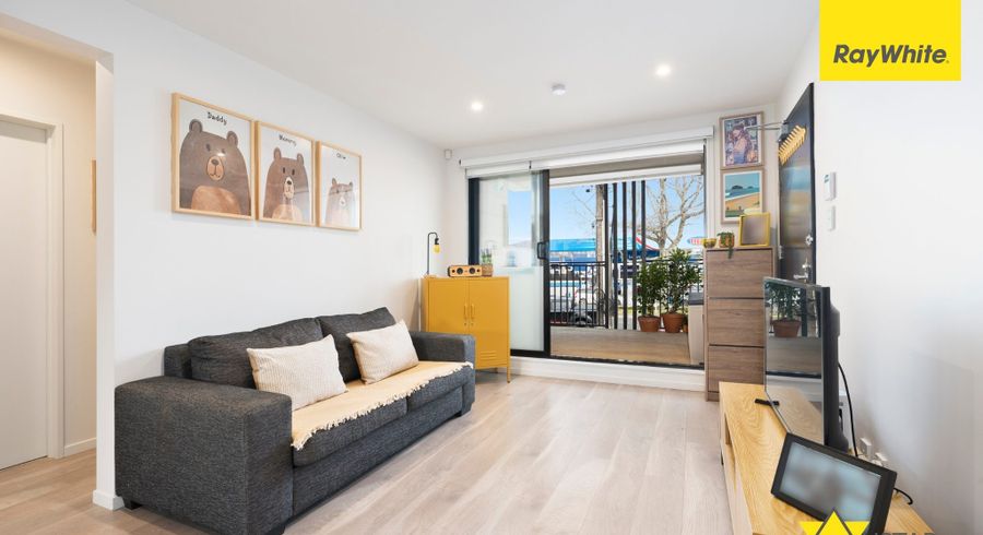  at 4/115 Swanson Road, Henderson, Waitakere City, Auckland