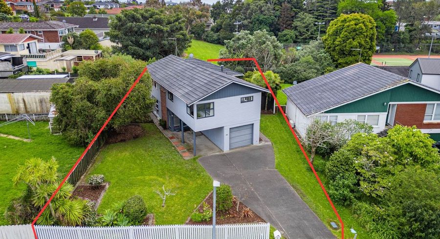  at 4 Blyton Lane, Pakuranga Heights, Manukau City, Auckland