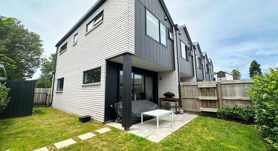  at 7/12 Enderby Drive, Te Atatu Peninsula, Waitakere City, Auckland