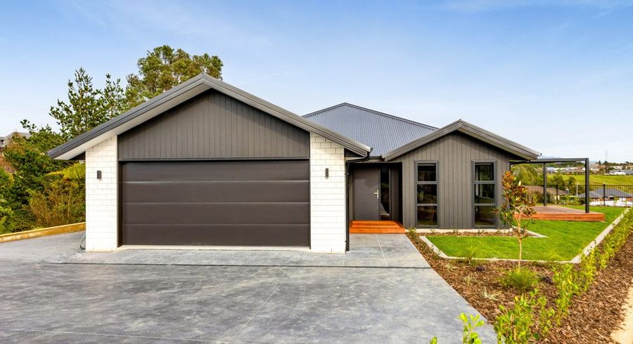  at 8 Ponga Place, Highlands Park, New Plymouth