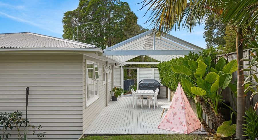  at 39 Keegan Drive, Massey, Waitakere City, Auckland