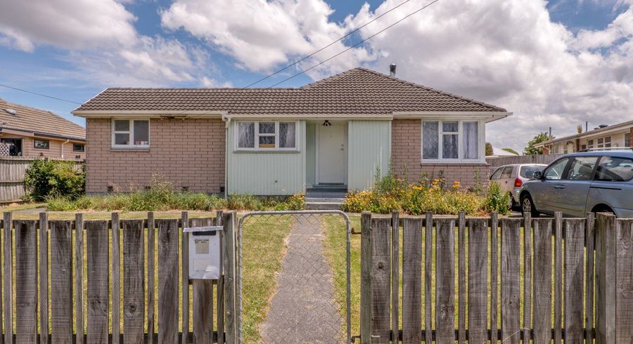  at 15 Lambeth Crescent, Northcote, Christchurch City, Canterbury