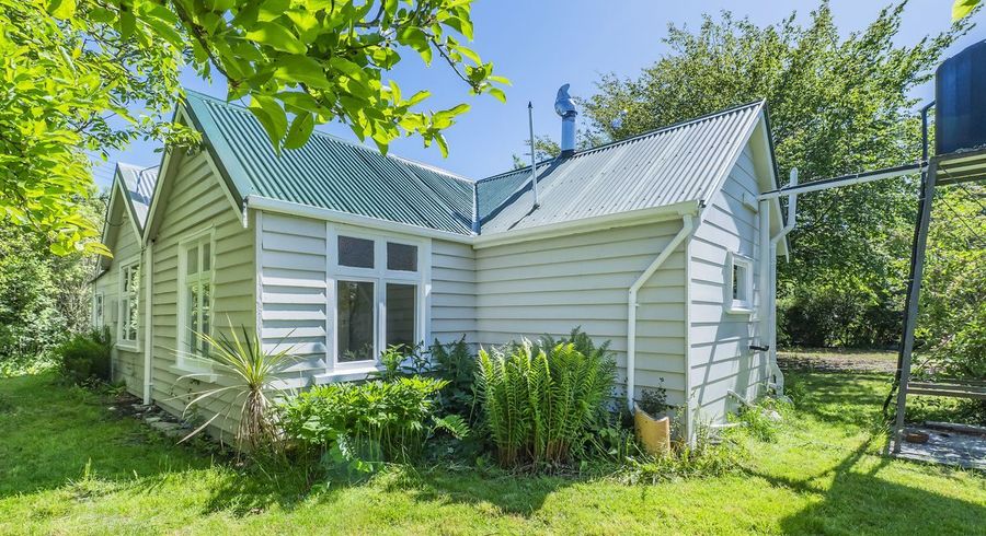  at 4 Farr Street, Coalgate