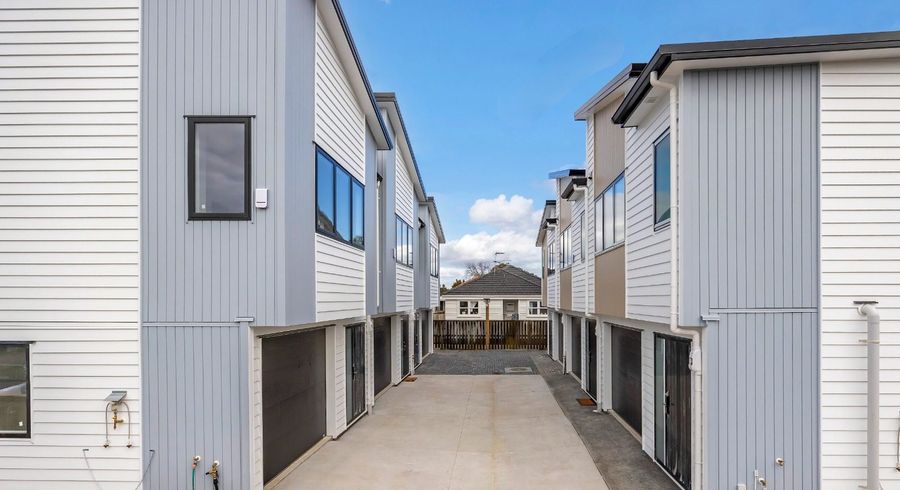  at 57B Rathgar Road, Henderson, Waitakere City, Auckland