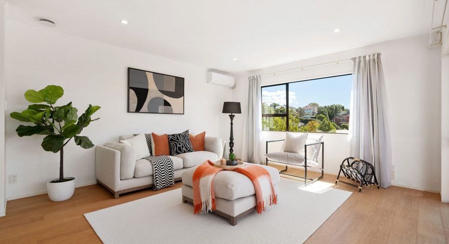  at 2/13 Naviti Place, Browns Bay, Auckland
