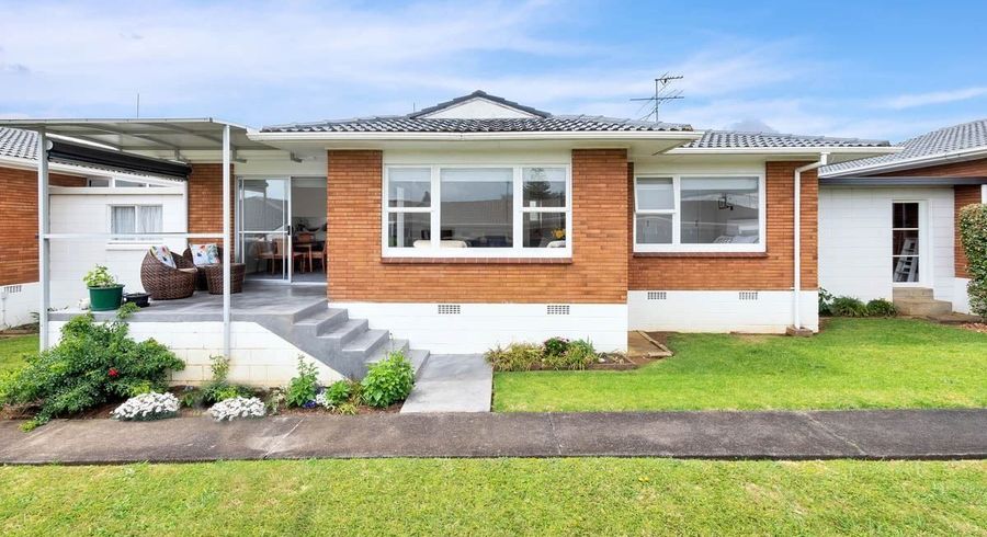  at 2/4 Waterloo Road, Milford, Auckland