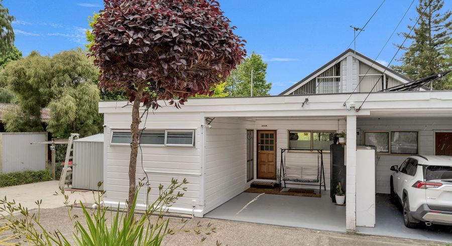  at 100b Grand Vue Road, Kawaha Point, Rotorua, Bay Of Plenty