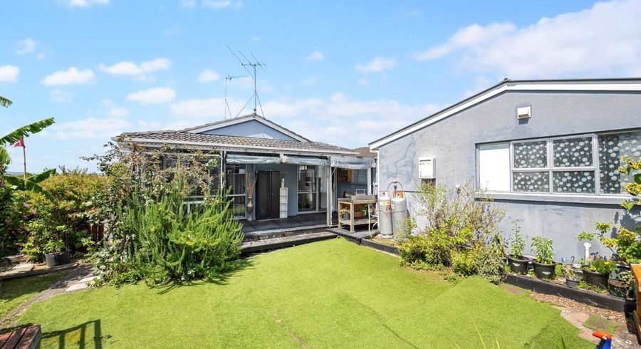  at 8 Hyperion Drive, Randwick Park, Manukau City, Auckland