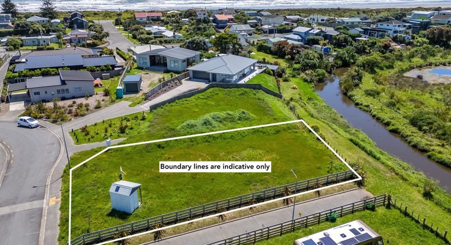  at 13 Seagrass Place, Otaki Beach, Kapiti Coast, Wellington