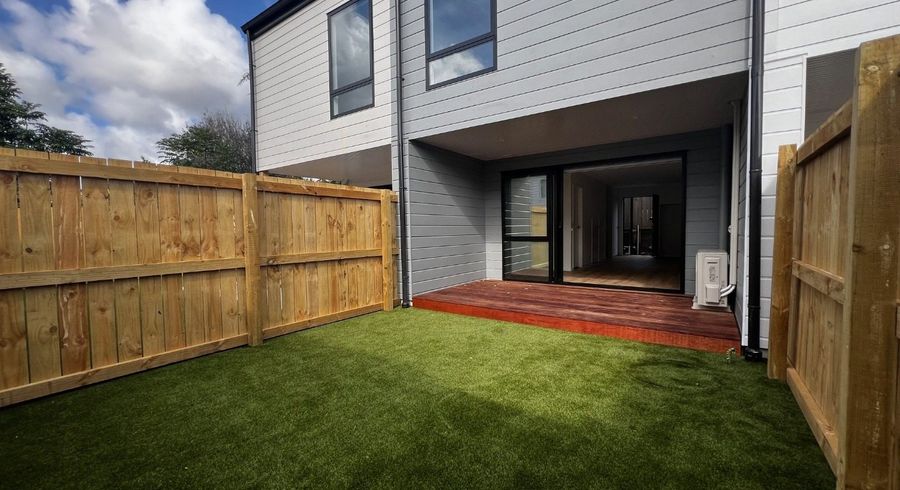  at 6/21 Divich Avenue, Te Atatu South, Waitakere City, Auckland