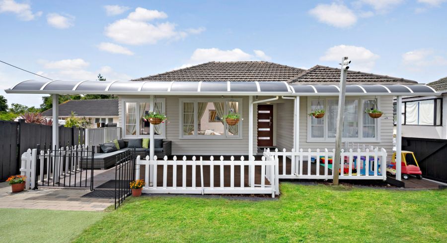  at 1516 Dominion Road Extension, Mount Roskill, Auckland City, Auckland