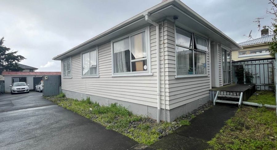  at 2/42 Orams Road, Manurewa, Manukau City, Auckland