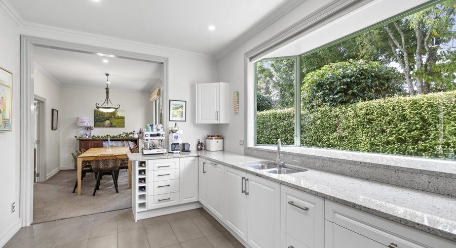  at 379 Fergusson Drive, Heretaunga, Upper Hutt