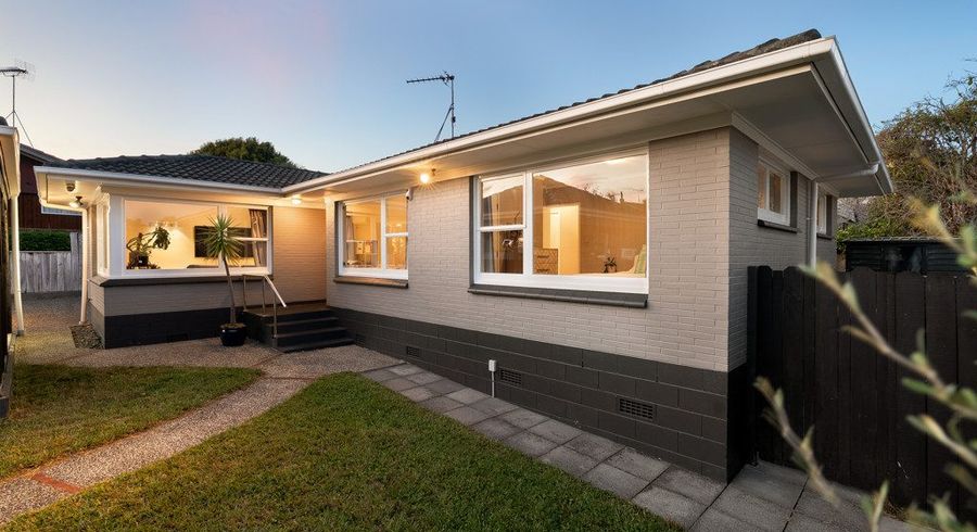  at 18 La Perouse Street, Botany Downs, Manukau City, Auckland