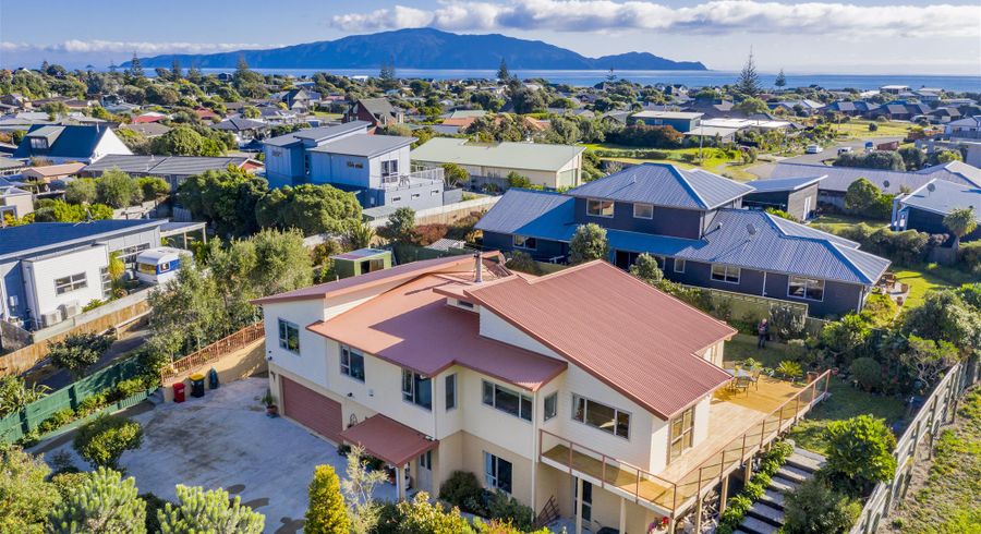  at 39 Rutherford Drive, Waikanae Beach, Waikanae