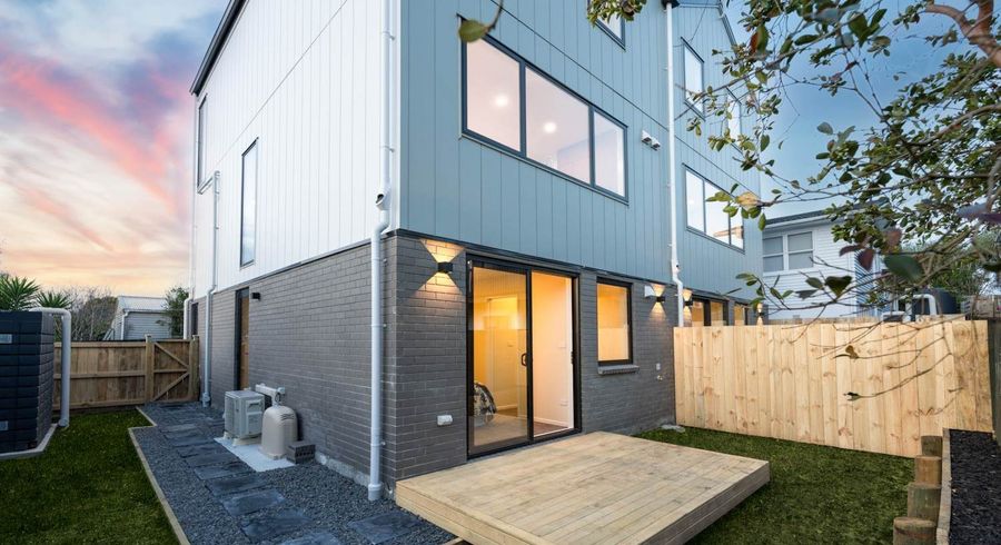  at 4204D Great North Road, Glendene, Waitakere City, Auckland